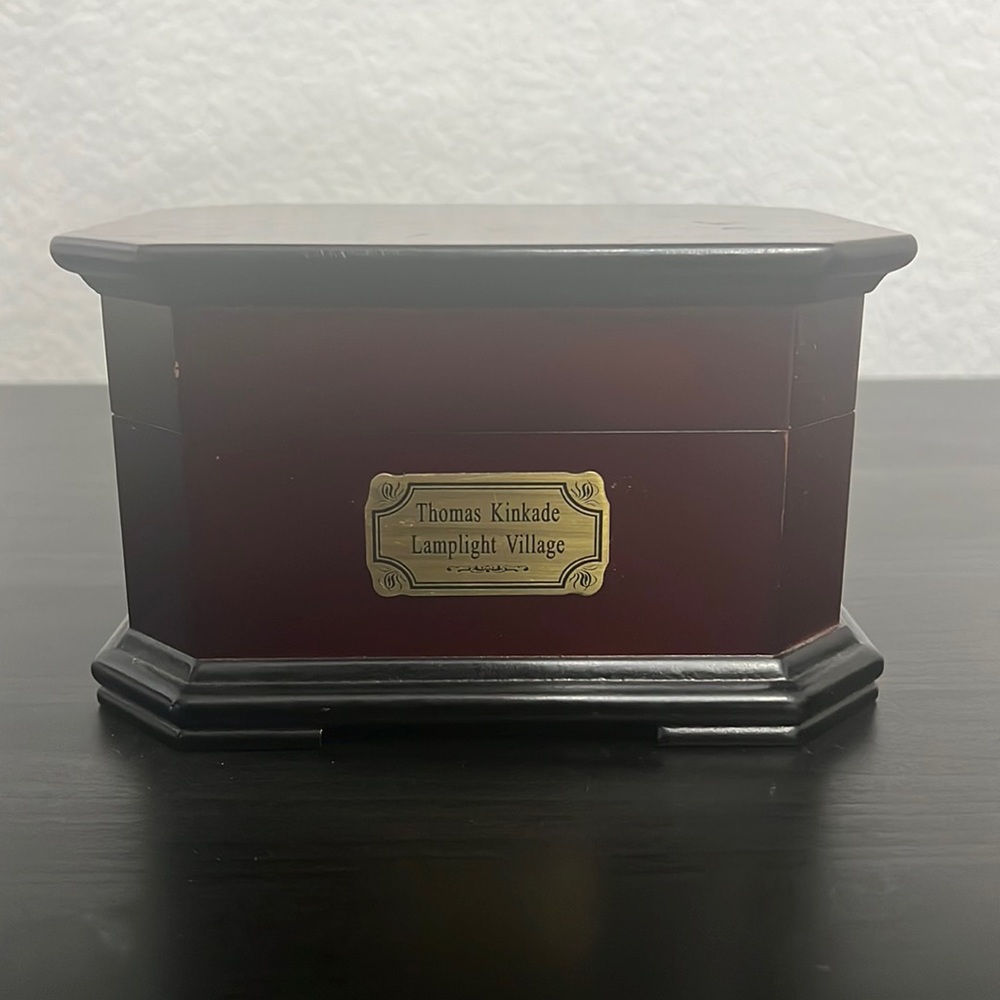 Thomas Kinkade Music Box